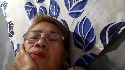 Snapshot of lolamommie chatting on January 31, 2025, 9:59 pm tey online show from January 31, 2025, 9:59 pm