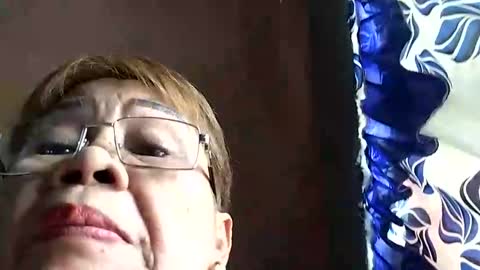 Snapshot of lolamommie chatting on March 6, 2025, 5:46 am tey online show from March 6, 2025, 5:46 am