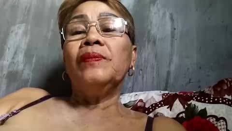 Snapshot of lolamommie chatting on March 11, 2025, 6:00 am tey online show from March 11, 2025, 6:00 am