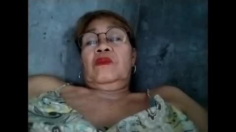Snapshot of lolamommie chatting on September 21, 2025, 7:54 am tey online show from September 21, 2025, 7:54 am