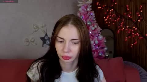 Lola online show from January 7, 2026, 9:23 am