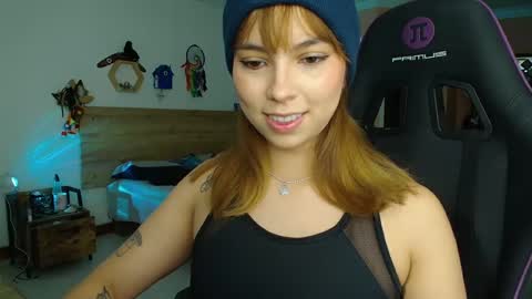Snapshot of lolaverse chatting on September 15, 2025, 5:02 pm Lola doll online show from September 15, 2025, 5:02 pm