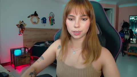 Snapshot of lolaverse chatting on September 24, 2025, 8:23 pm Lola doll online show from September 24, 2025, 8:23 pm
