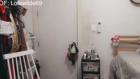Snapshot of lolita_wilde390 chatting on September 16, 2025, 4:13 am Lolita Wildes Back online show from September 16, 2025, 4:13 am