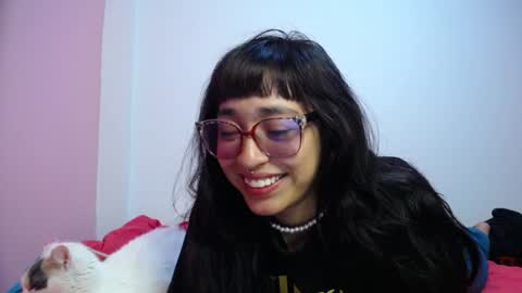 Lolita  online show from January 10, 2025, 5:05 am