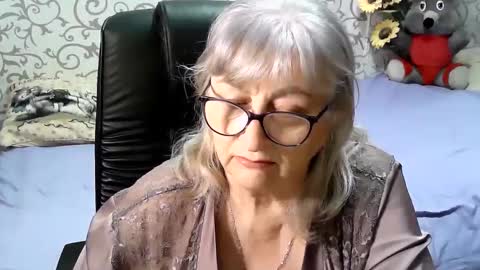 Snapshot of lolkaalyss chatting on January 26, 2025, 6:38 am LolkaAlyss online show from January 26, 2025, 6:38 am