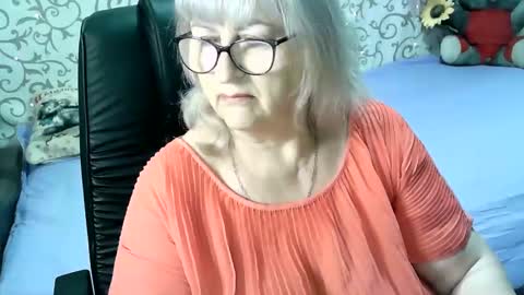 Snapshot of lolkaalyss chatting on January 27, 2025, 3:47 am LolkaAlyss online show from January 27, 2025, 3:47 am
