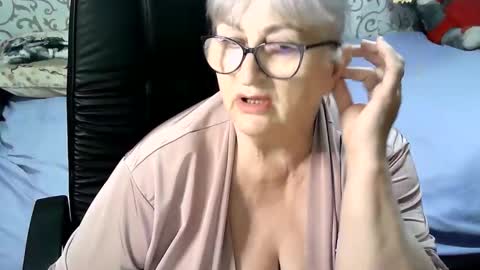 Snapshot of lolkaalyss chatting on January 31, 2025, 11:24 am LolkaAlyss online show from January 31, 2025, 11:24 am