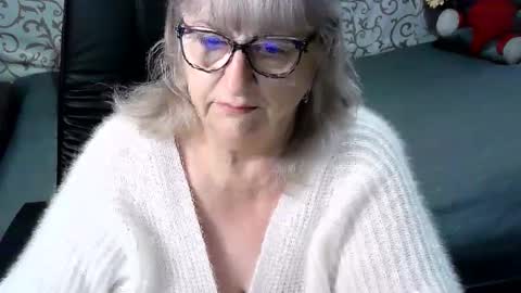 Snapshot of lolkaalyss chatting on February 2, 2025, 7:30 am LolkaAlyss online show from February 2, 2025, 7:30 am