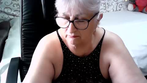Snapshot of lolkaalyss chatting on February 17, 2025, 11:34 am LolkaAlyss online show from February 17, 2025, 11:34 am