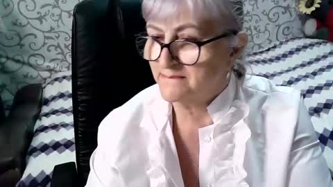 Snapshot of lolkaalyss chatting on March 5, 2025, 10:21 pm LolkaAlyss online show from March 5, 2025, 10:21 pm
