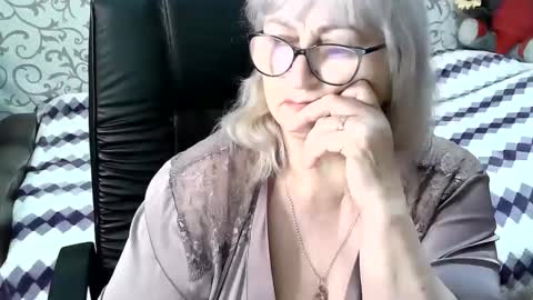 Snapshot of lolkaalyss chatting on March 9, 2025, 9:25 pm LolkaAlyss online show from March 9, 2025, 9:25 pm