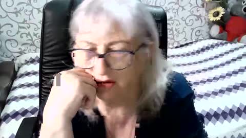 Snapshot of lolkaalyss chatting on March 10, 2025, 7:07 pm LolkaAlyss online show from March 10, 2025, 7:07 pm