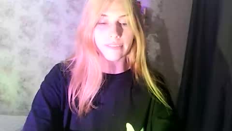 Snapshot of lollalakiss chatting on September 23, 2025, 2:20 pm LollaLaKiss online show from September 23, 2025, 2:20 pm
