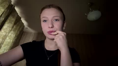 lollasvithes online show from November 19, 2025, 8:58 am