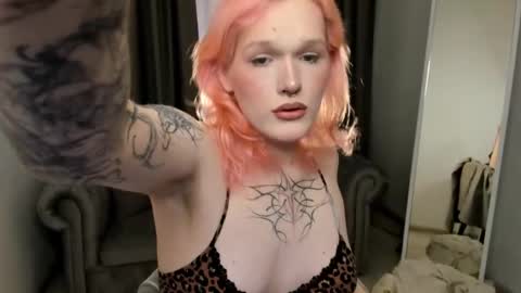 lollita online show from May 10, 2026, 10:42 am