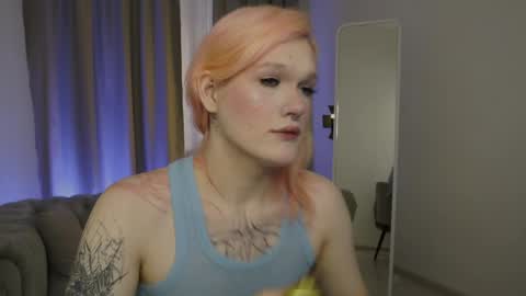 lollita online show from May 15, 2026, 10:44 am