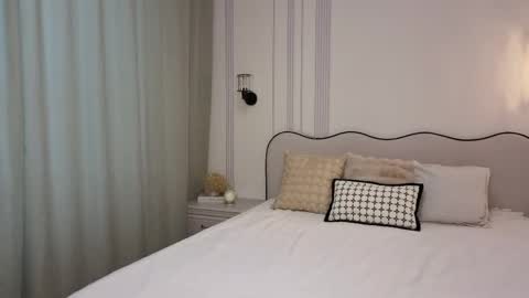 lolly_turner online show from May 23, 2026, 5:01 am