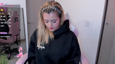 Lolly online show from December 31, 2024, 1:26 am