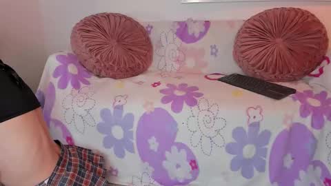 Snapshot of lollypetitte_ chatting on March 5, 2026, 11:23 pm Lolly online show from March 5, 2026, 11:23 pm