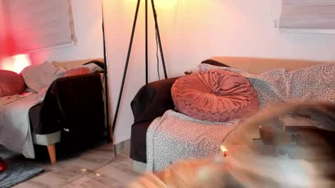 Snapshot of lollypetitte_ chatting on April 2, 2026, 3:15 am Lolly online show from April 2, 2026, 3:15 am