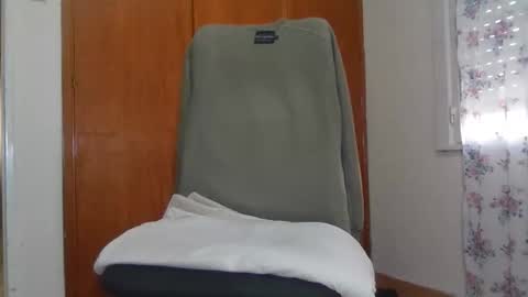 Snapshot of lolo200490 chatting on November 3, 2025, 6:09 pm siamo90 online show from November 3, 2025, 6:09 pm