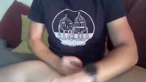 Snapshot of lolo3064 chatting on October 26, 2025, 1:06 pm lolo3064 online show from October 26, 2025, 1:06 pm