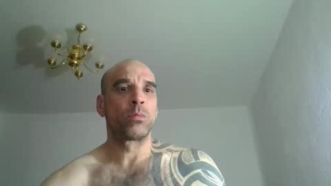 lolotatto online show from April 4, 2026, 7:11 pm