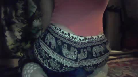 Snapshot of lolwhy21521 chatting on September 17, 2025, 4:14 am Lolwhy21 online show from September 17, 2025, 4:14 am