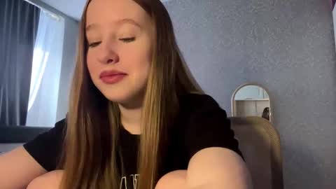 Snapshot of lomahakkila chatting on February 25, 2026, 7:18 am Nicolina online show from February 25, 2026, 7:18 am