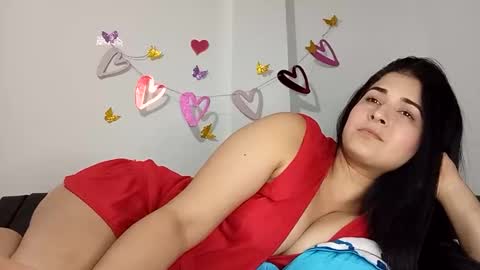 estehfania online show from June 3, 2026, 8:58 pm