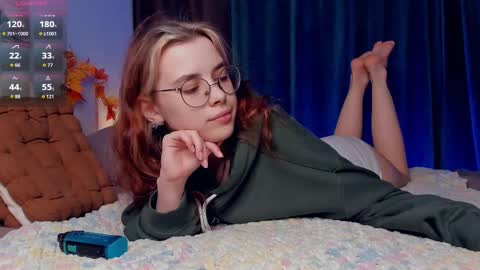 Lona online show from November 12, 2025, 6:41 pm