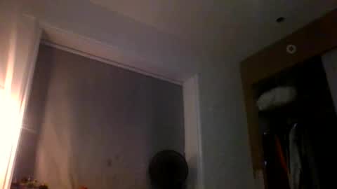Snapshot of london_boy_35 chatting on March 1, 2026, 9:28 pm hey you online show from March 1, 2026, 9:28 pm