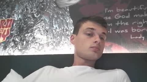 london_tomy online show from December 5, 2025, 2:36 pm