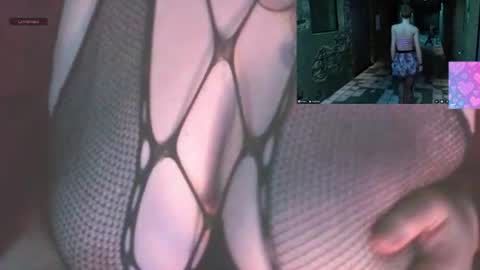 Snapshot of lonelyhousewifemilf chatting on June 9, 2026, 11:44 am lonelymilfy online show from June 9, 2026, 11:44 am