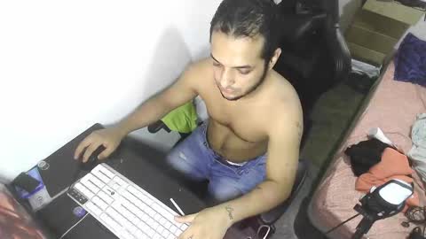 Snapshot of long_dick_boy_ chatting on February 3, 2026, 5:38 am Marvin Santiago online show from February 3, 2026, 5:38 am