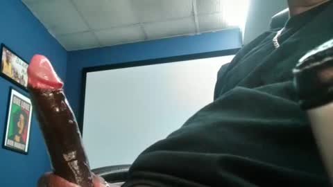 Snapshot of longblack37 chatting on March 1, 2025, 3:38 pm slim reaper online show from March 1, 2025, 3:38 pm