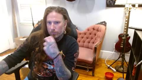 longhair online show from October 26, 2025, 10:58 pm