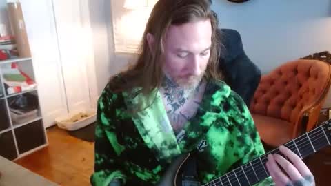 longhair online show from November 29, 2025, 5:05 pm