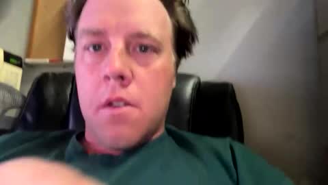 Snapshot of longjohnsilverskin chatting on May 4, 2026, 9:49 am longjohnsilverskin online show from May 4, 2026, 9:49 am