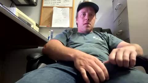Snapshot of longjohnsilverskin chatting on June 18, 2026, 11:25 am longjohnsilverskin online show from June 18, 2026, 11:25 am