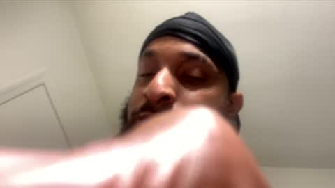 longmeat_kiwi online show from February 12, 2026, 1:06 pm