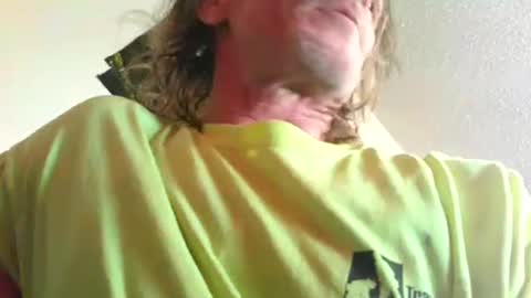 Snapshot of lookatmyjunk1 chatting on February 4, 2025, 12:44 pm thedestroyer online show from February 4, 2025, 12:44 pm