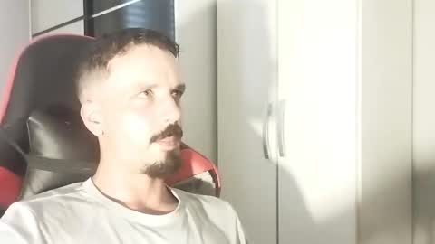 Snapshot of lookaz4010 chatting on February 24, 2025, 2:48 pm Lucas online show from February 24, 2025, 2:48 pm