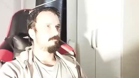 Snapshot of lookaz4010 chatting on September 9, 2025, 12:48 pm Lucas online show from September 9, 2025, 12:48 pm