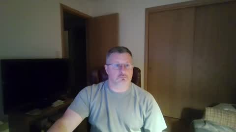 Snapshot of lookin75 chatting on July 31, 2026, 4:12 am lookin75 online show from July 31, 2026, 4:12 am