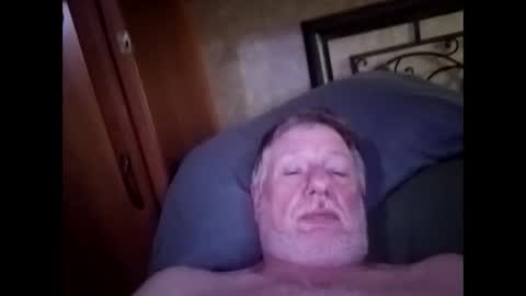 lookingagain181 online show from September 13, 2025, 6:40 pm