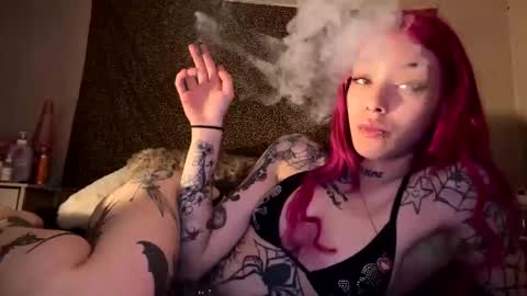 lookingforlona online show from November 7, 2025, 3:01 pm