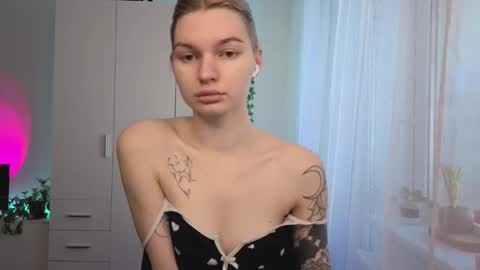 Luna online show from March 15, 2026, 8:09 am