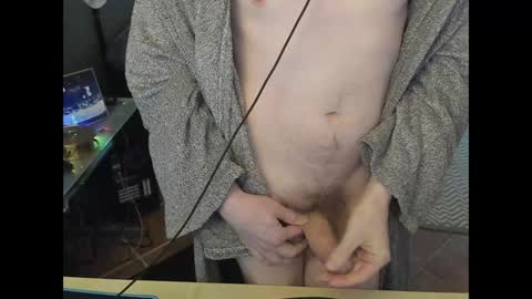 loomie online show from December 15, 2024, 8:08 am